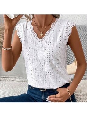 NWT White Eyelet Lace Trim V-Neck Top